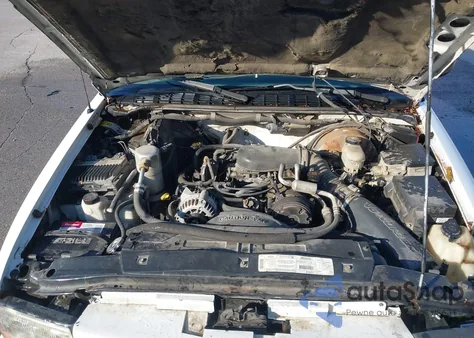 1998 Oldsmobile Bravada из США, поврежденный, VIN 1GHDT13W4W2720715